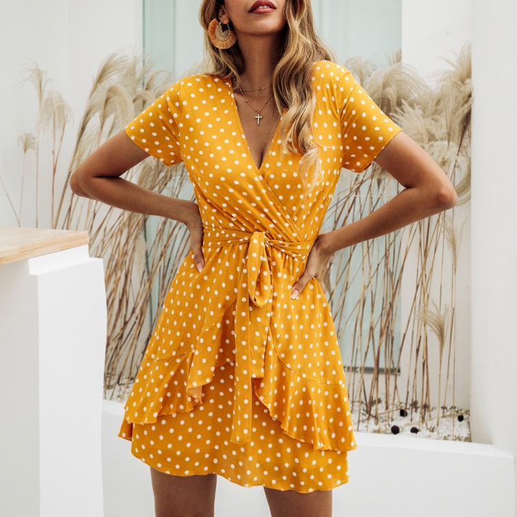 Платье в горох лук