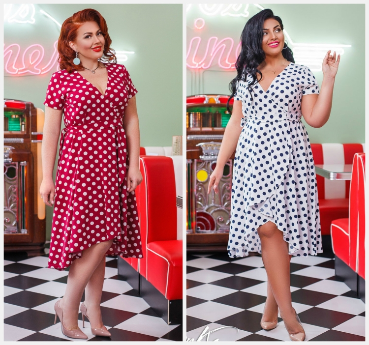 Платье в горох с запахом