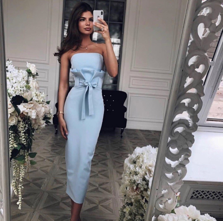 Цветочный принт для брюнеток