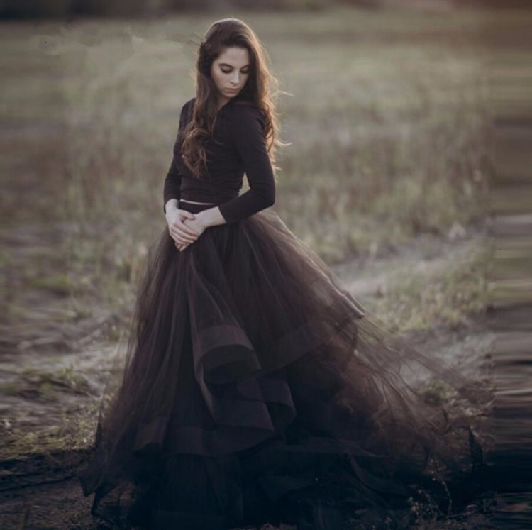 Невеста в черном платье