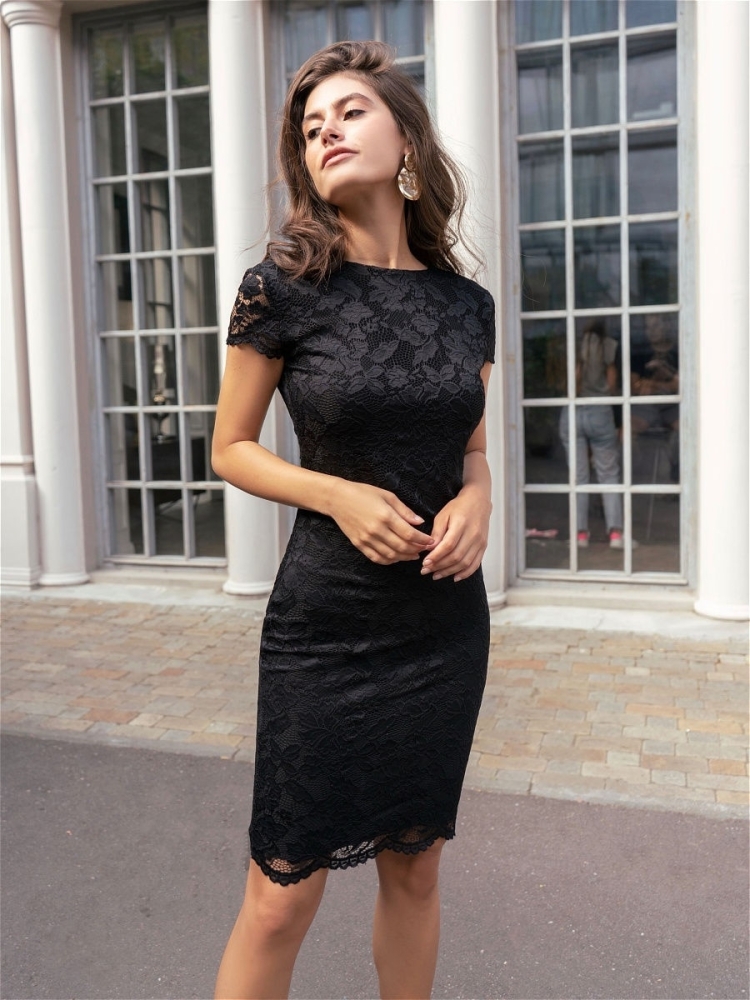 Бархатное платье Барселоника