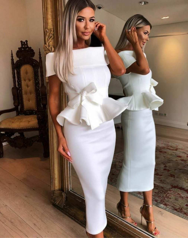 Белое вечернее платье с баской