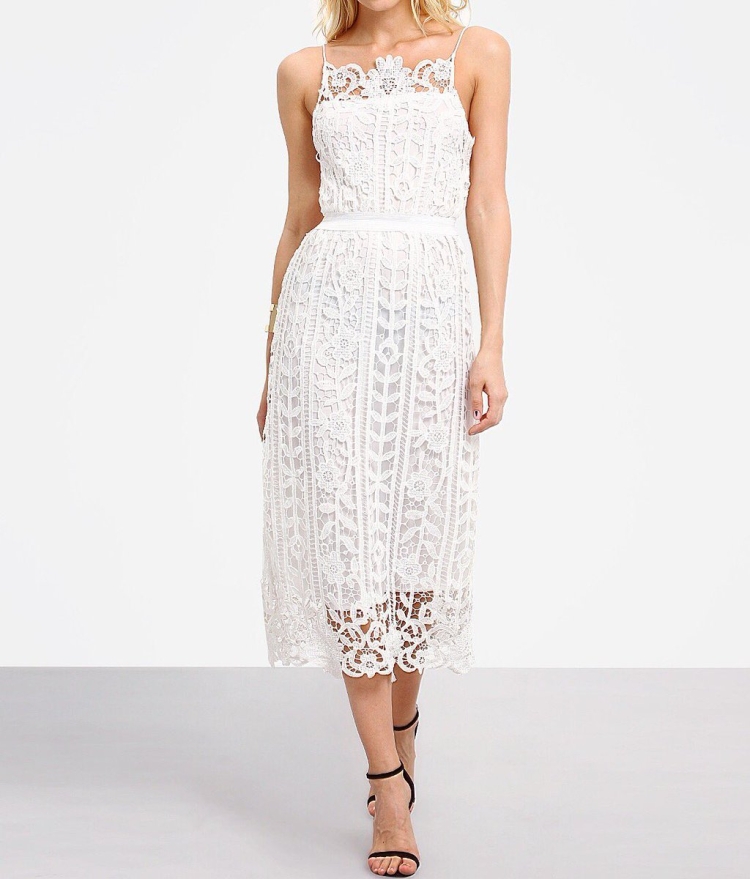 Белое летнее платье