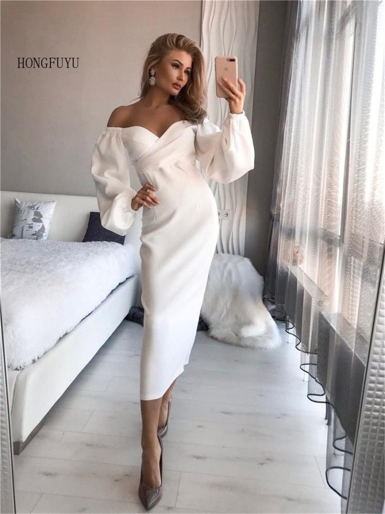 Белое вечернее платье