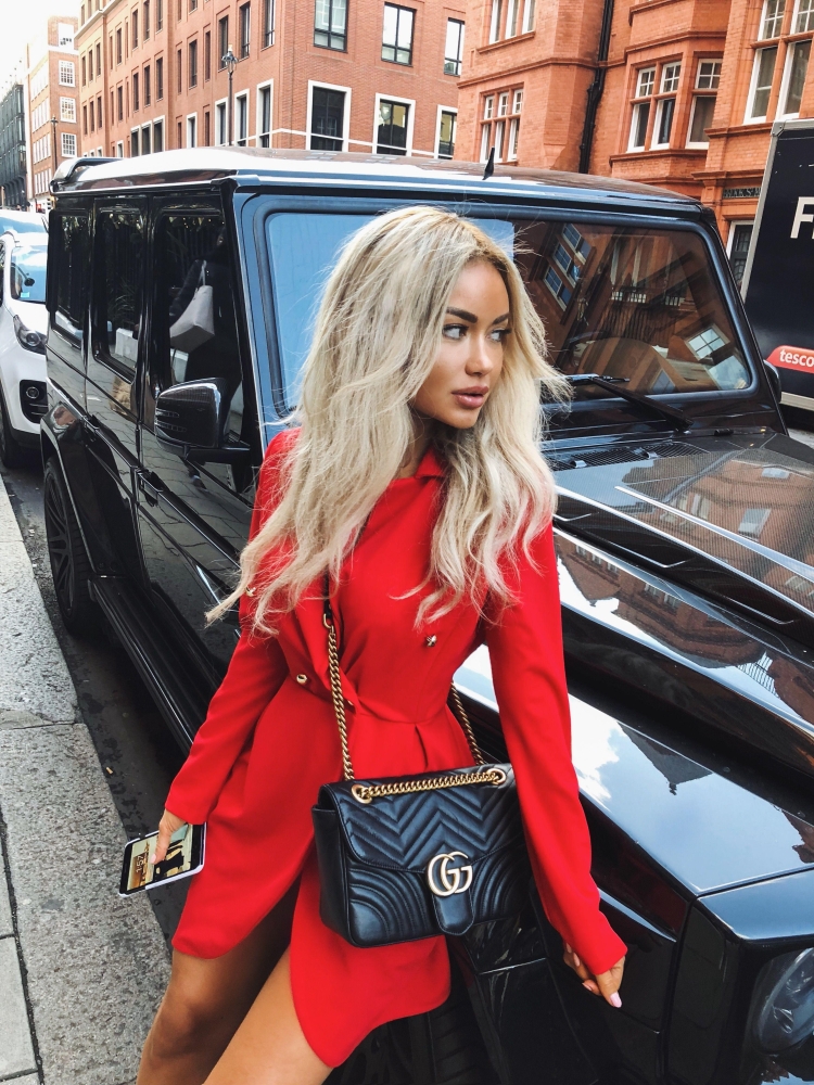 Стильные платья 2022