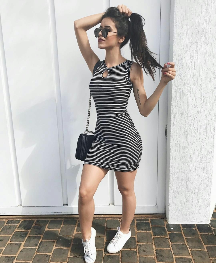 Красивое платье на спортивную фигуру