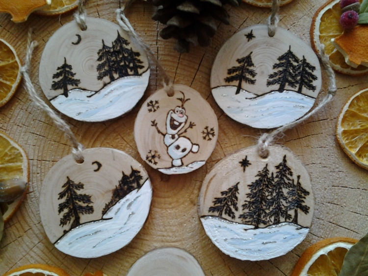 Рисунки на спилах дерева к новому году