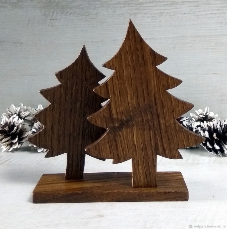 Подделка из дерева на новый год