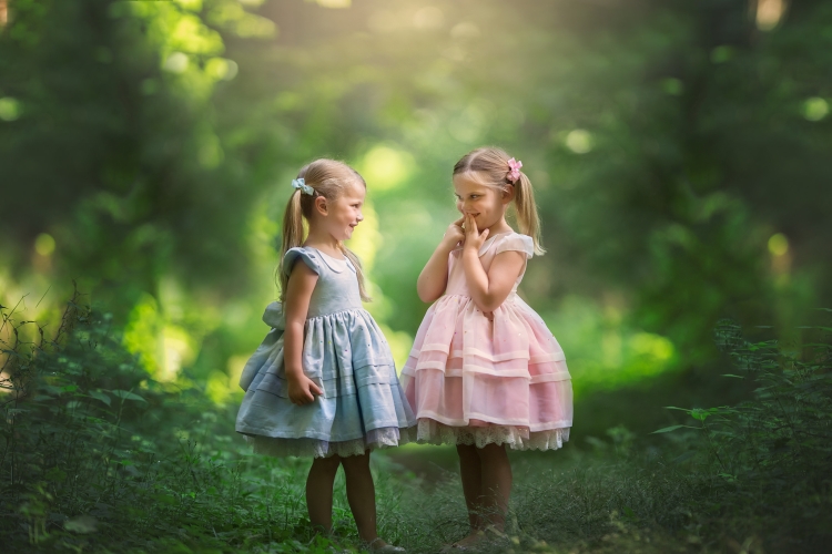 Девочки подружки