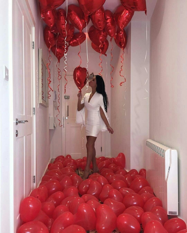 Неожиданный сюрприз для девушки