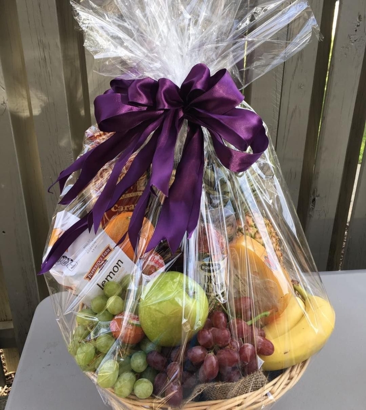 Тарелка с фруктами в подарок