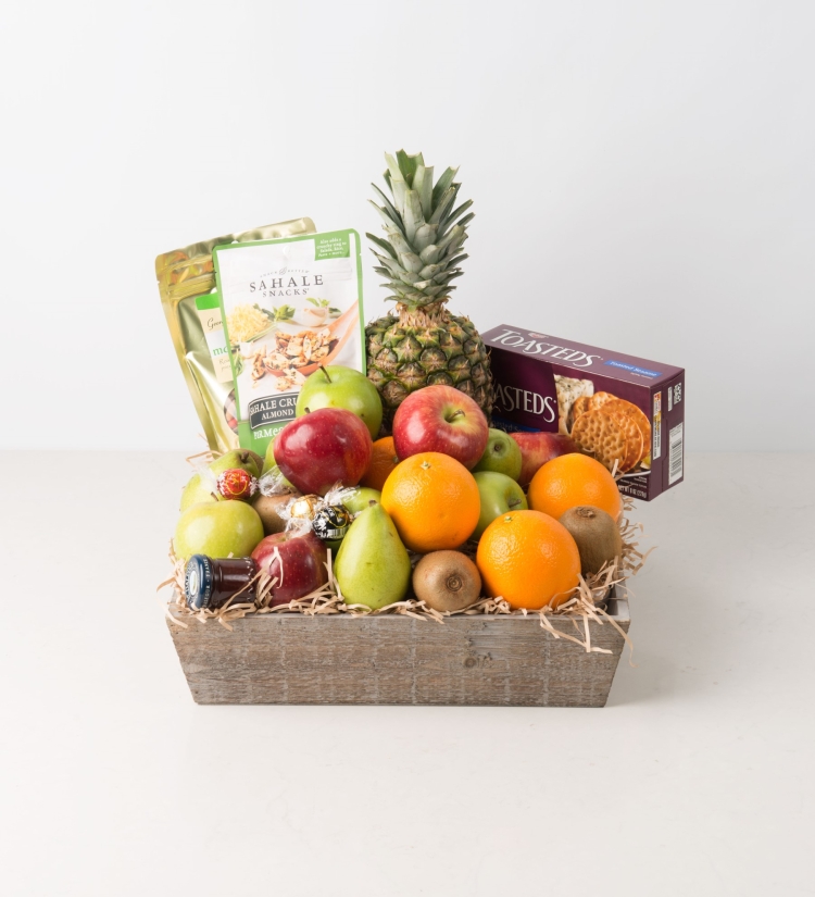 Коробка с фруктами