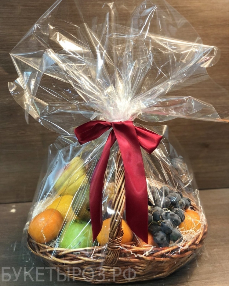 Подарочная корзина с фруктами