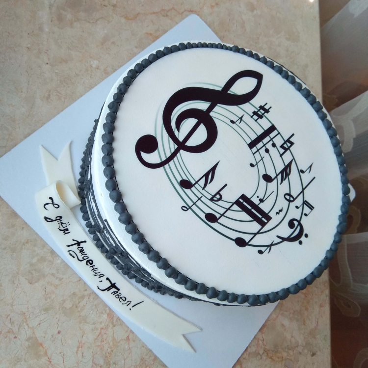 Торт с музыкальной тематикой