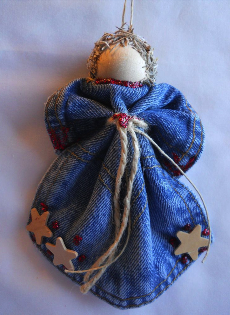 Елочные игрушки из тряпочек