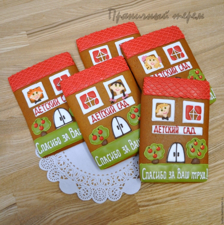 Имбирный Пряничный домик выпускной в детском саду