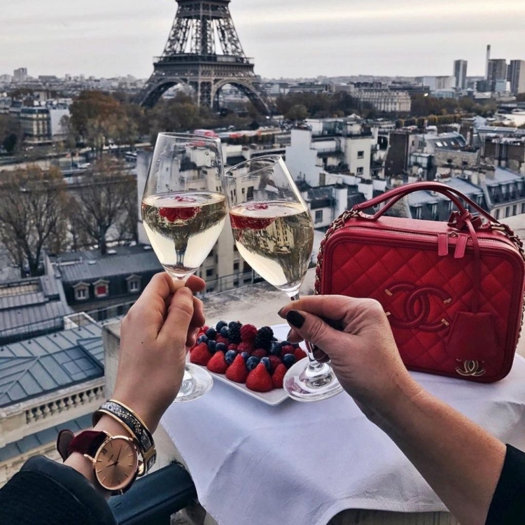 Свидание в Париже