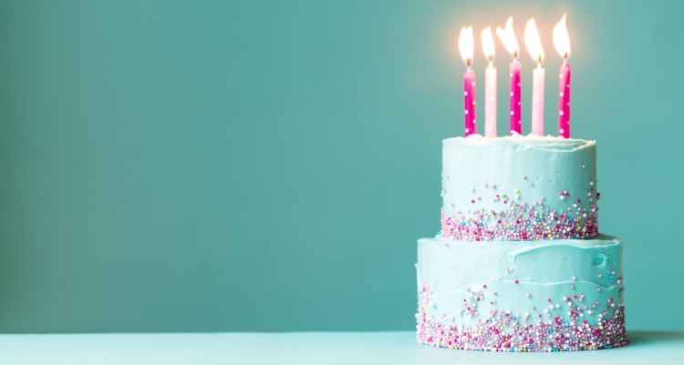 С днем рождения Happy Birthday to you