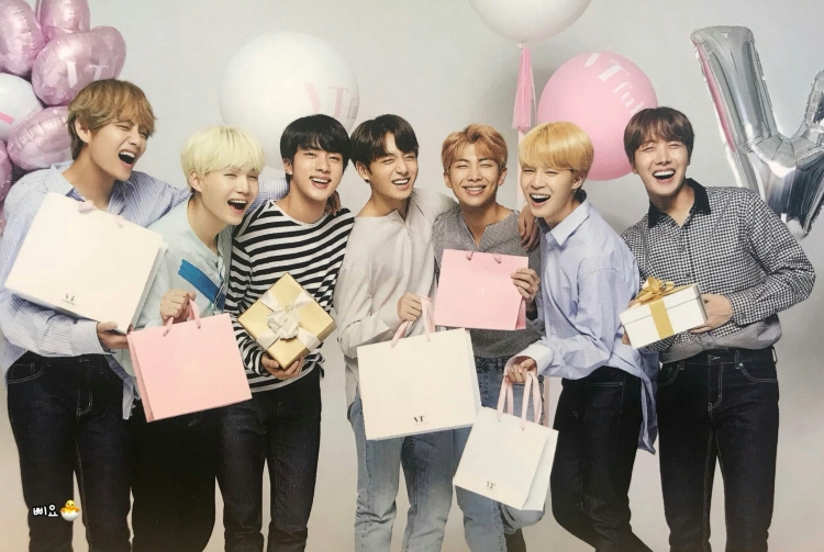 БТС С днем рождения