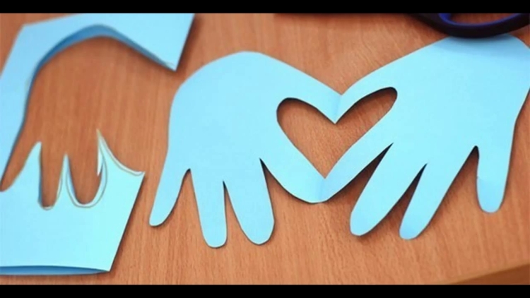 Открытки в виде ладошек