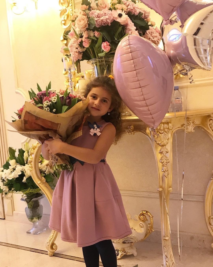 Жасмин певица с дочкой