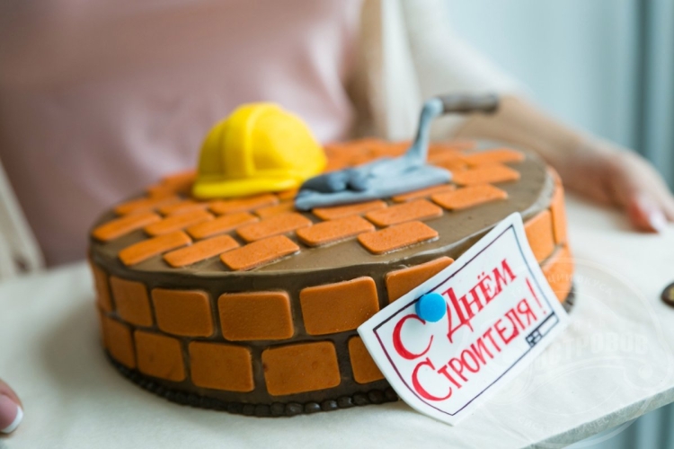 Торт на день строителя