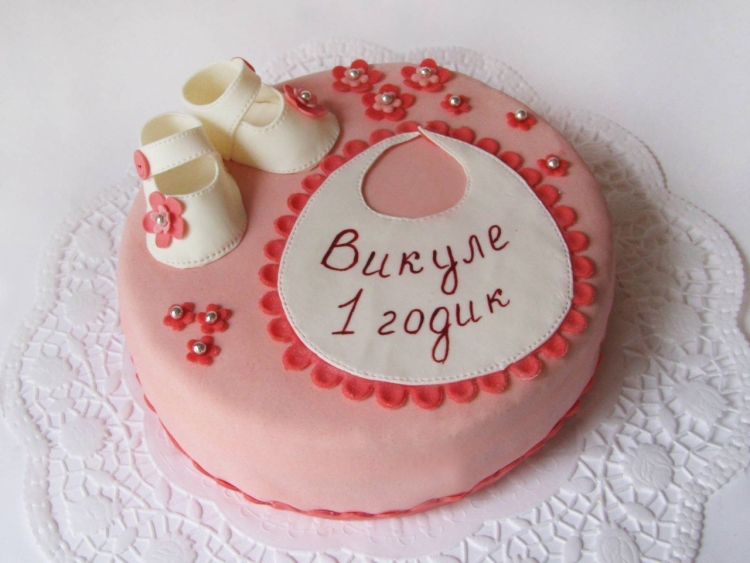 Вике 1 годик