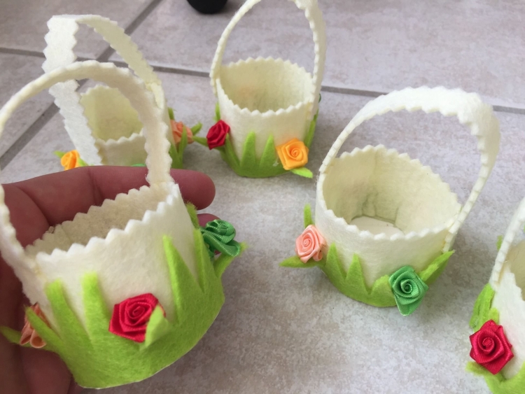 Корзиночка из фетра на клею