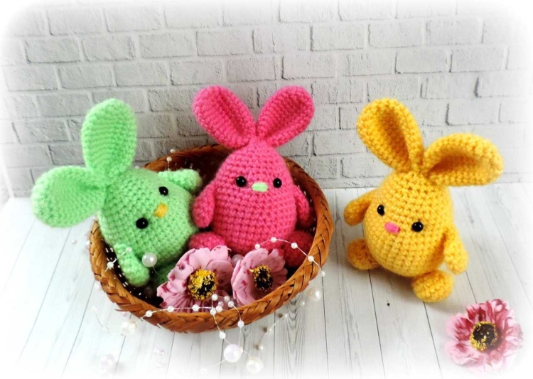 Пасхальный кролик крючком амигуруми