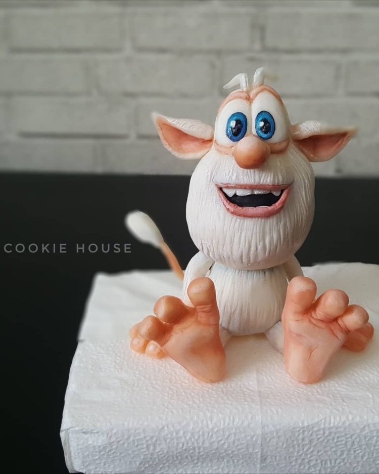 Буба фигурка из мастики