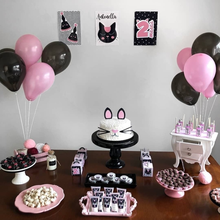 Вечеринка в кошачьем стиле