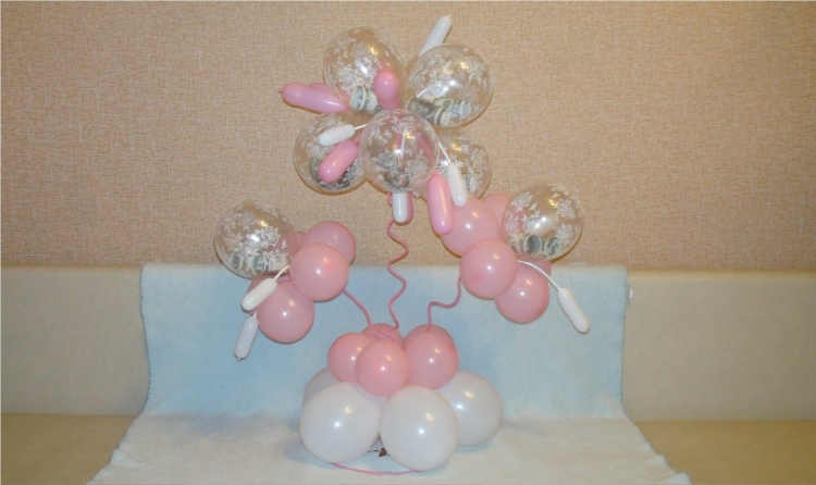 Оригинальный подарок деньги из шаров