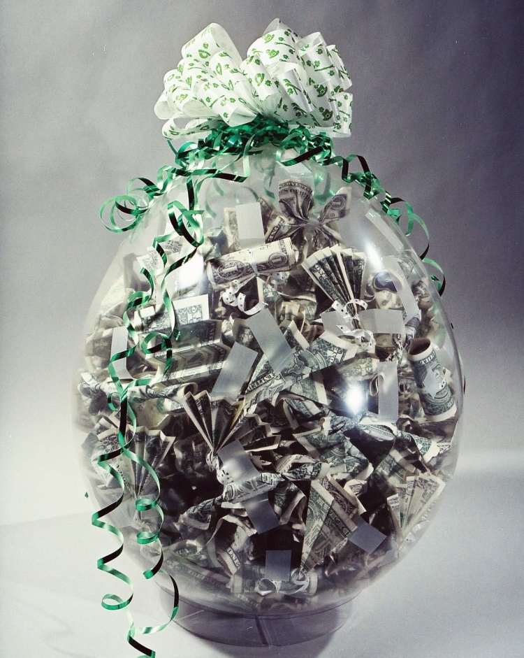 Оригинальный подарок из купюр