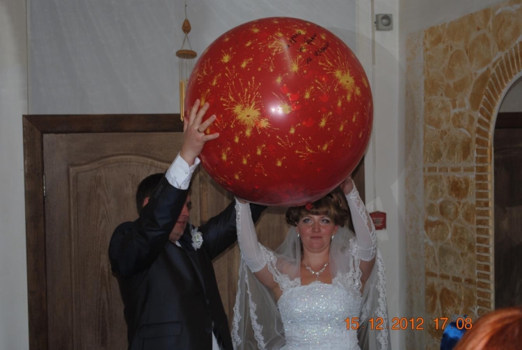 Свадебный шар сюрприз