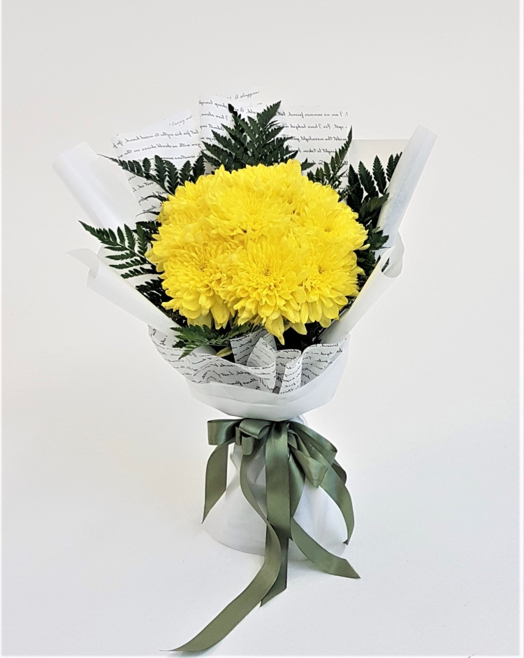 Букет три одноголовые хризантемы