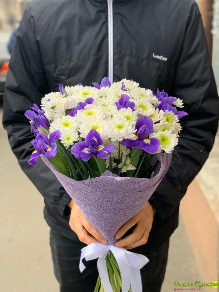 Букет ирисы и хризантемы