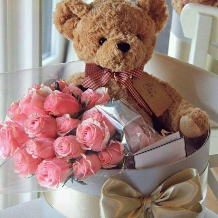 Подарок девушке на день рождения