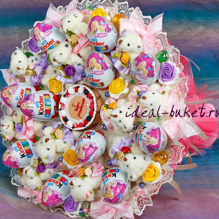 Маленький сладкий букет для девочки