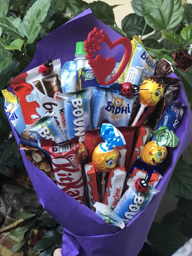 Букет из сладостей для мальчика