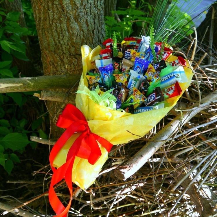 Конфетный букет для мальчика