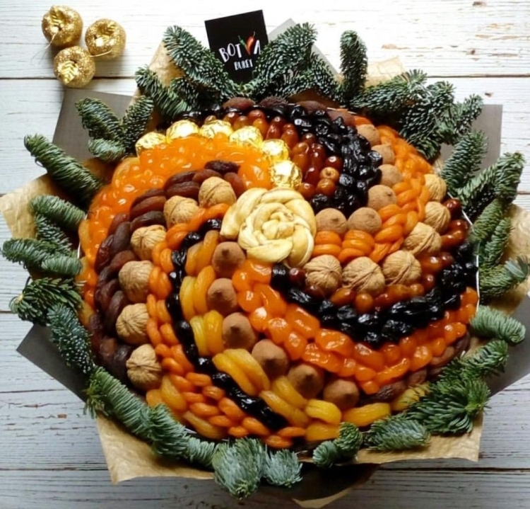 Новогодние композиции из сухофруктов