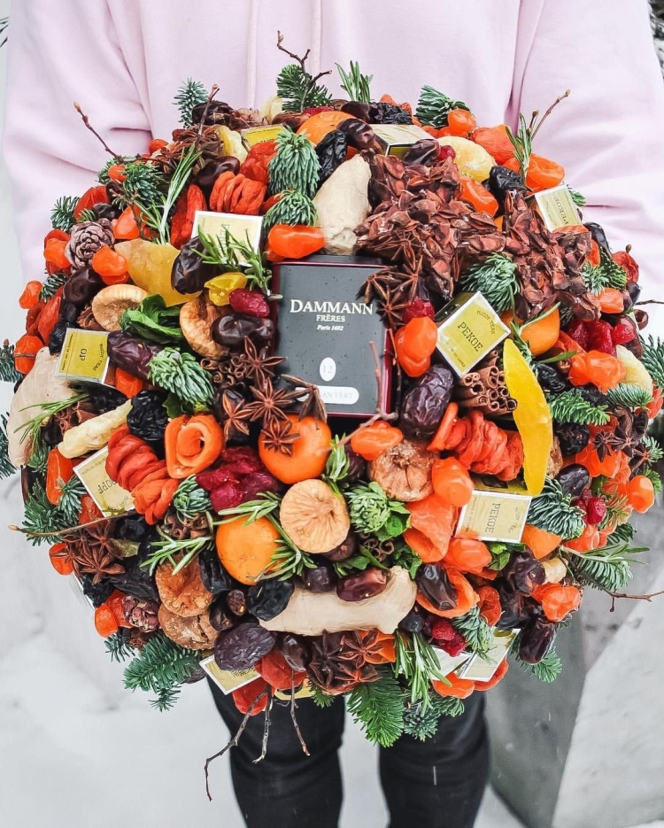 Букет из сухофруктов на свадьбу в подарок