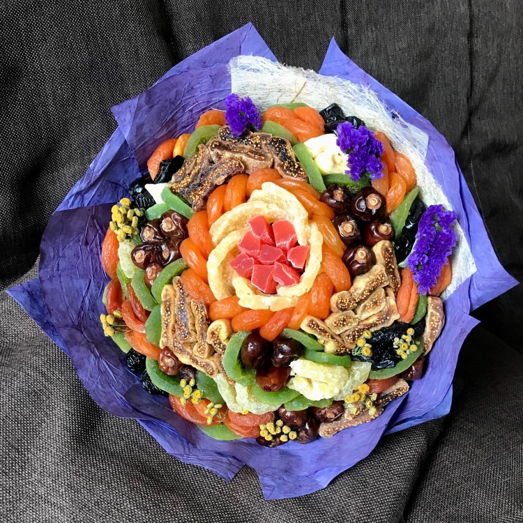 Букет из сухофруктов