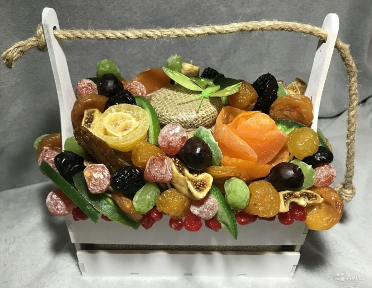 Композиции из сухофруктов