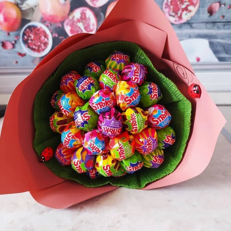 Букет из 50 Чупа чупсов