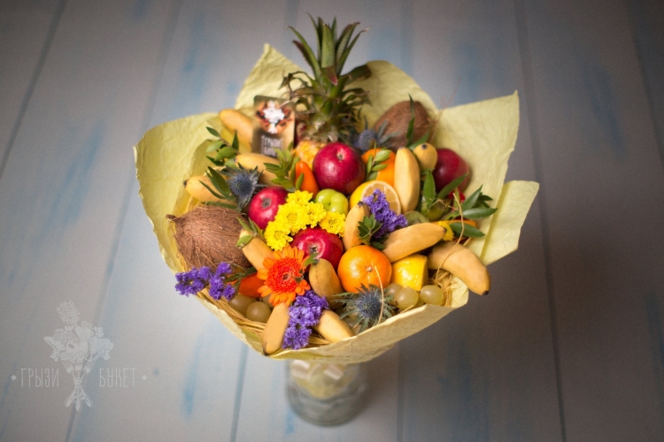 Гавайский букет из фруктов