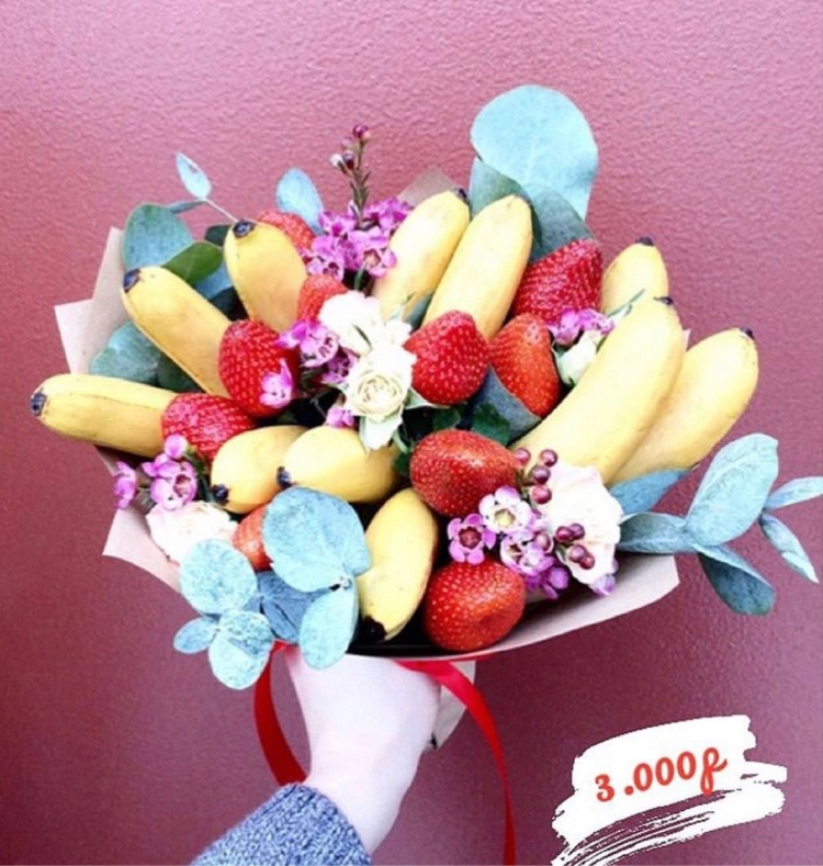 Букет из клубники и бананов