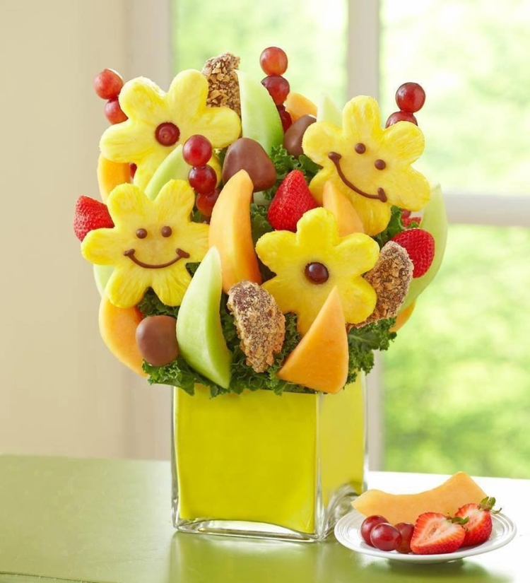 Оригинальные композиции из фруктов
