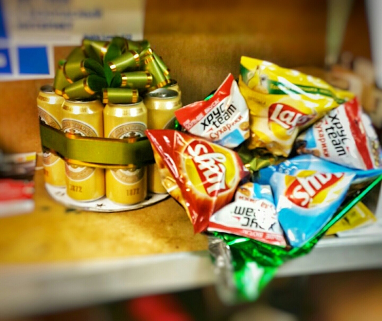 Торт из пива и чипсов