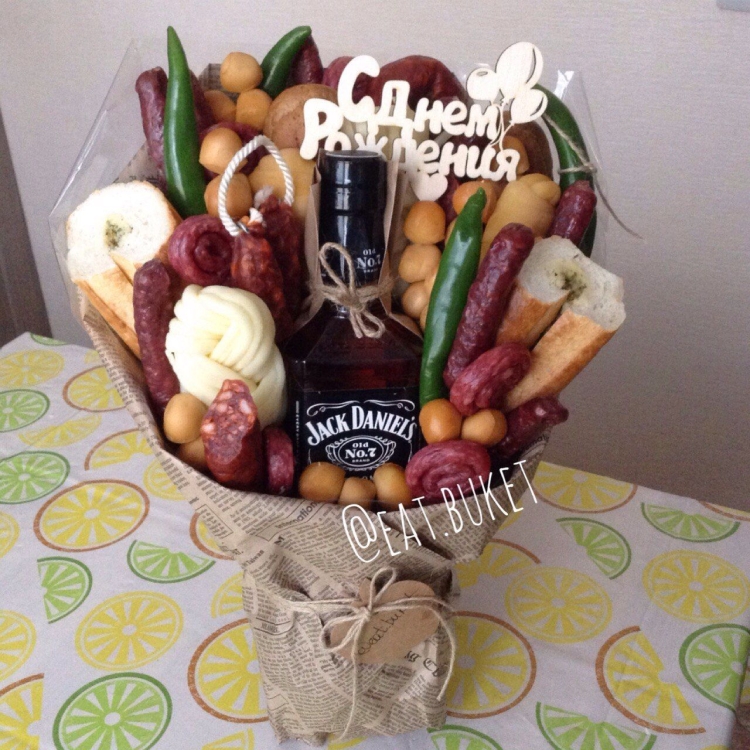 Съедобные букеты для мужчин с виски